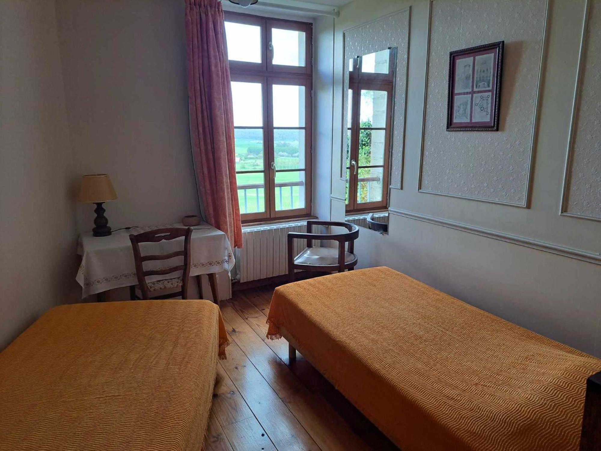Location A Coucy Le Chateau 外观 照片